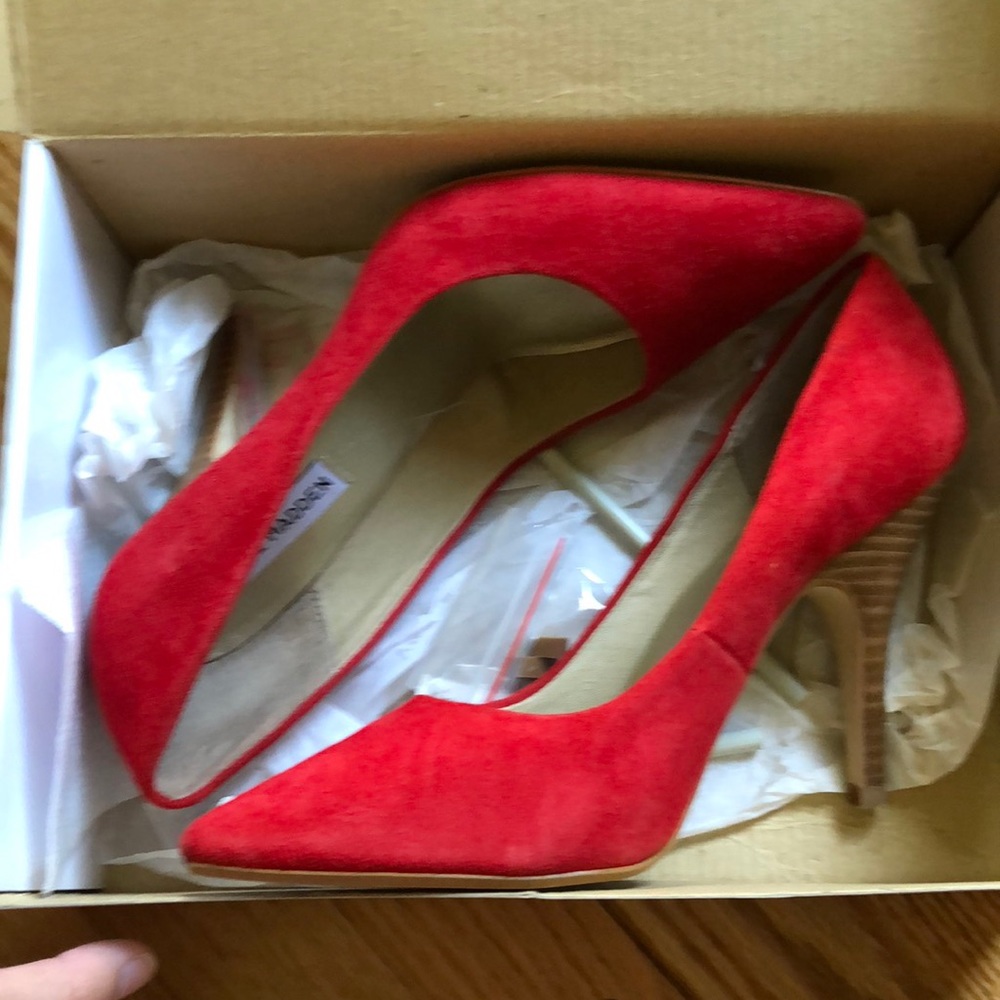 Steve Madden 7.5 very comfy !!